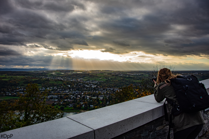 Datei:GodRays DraggerKai V2.png